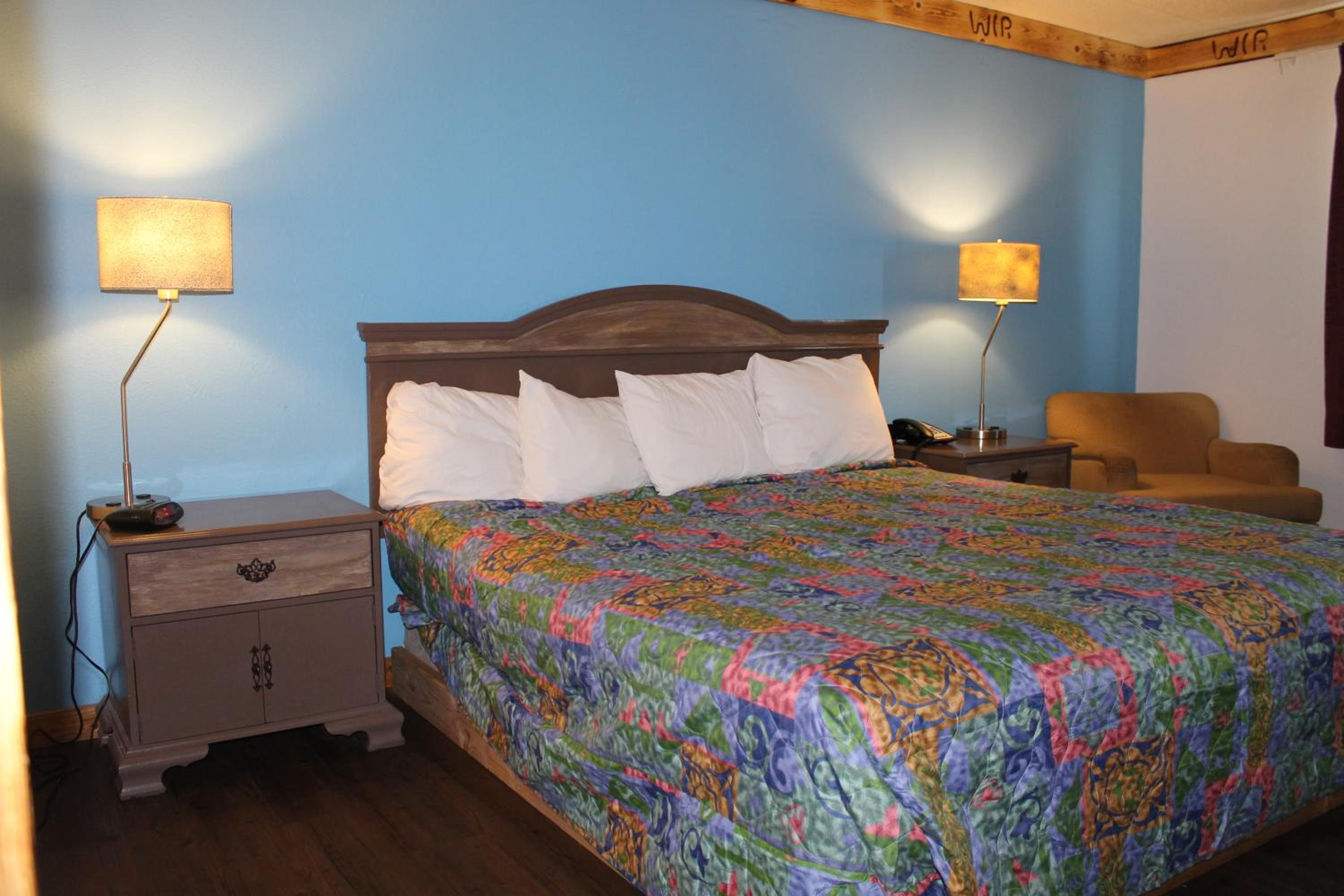 Knights Inn Dodge City - photo 25