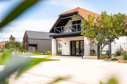 ApartHouse 45B - carbon neutral hotel in Unknown City