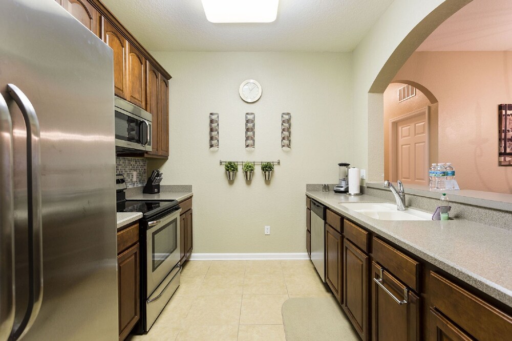 Vista Cay Resort by Intteli Fun Rentals - photo 26
