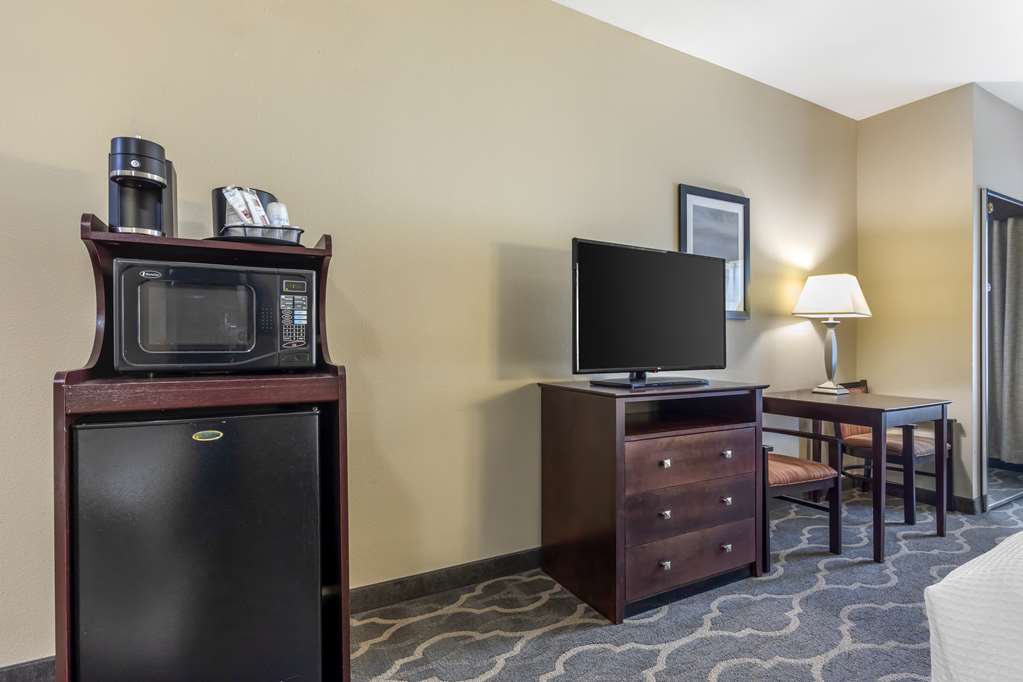 Best Western Plus Burleson Inn & Suites - photo 29