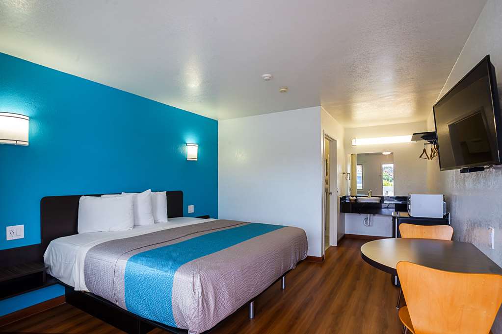 Motel 6 Ventura CA Downtown - photo 8