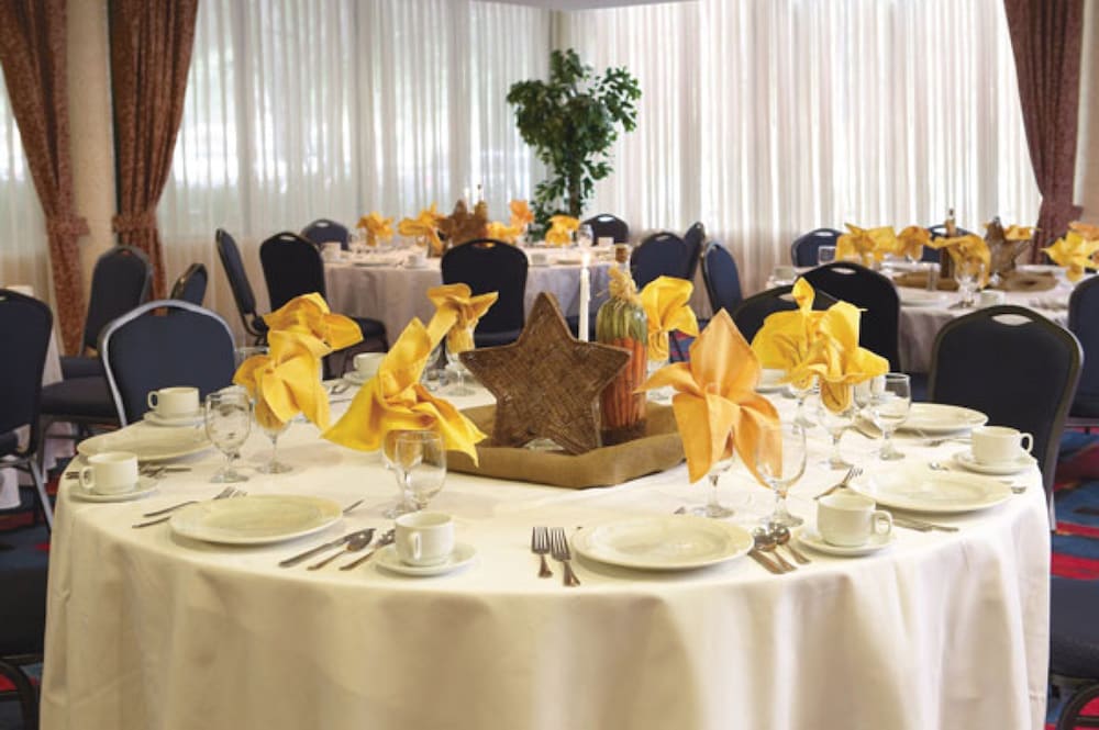 Holiday Inn Austin Midtown by IHG - photo 56