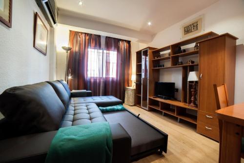 Apartamento Granados — 4-Star Luxury Hotel in Granada, Spain