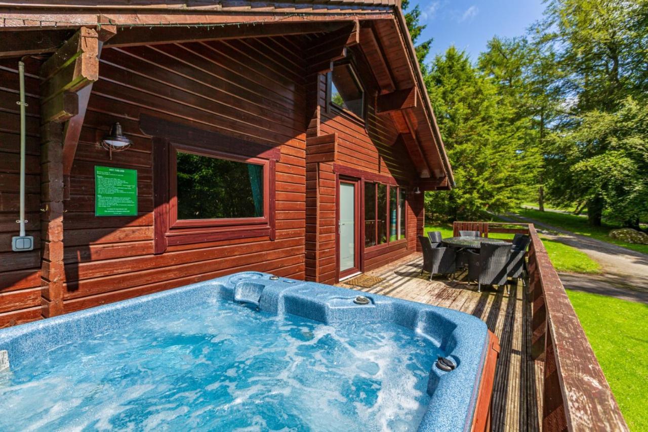 Lady Galloway 30 with Hot Tub — 4-Star Luxury Hotel in Newton Stewart, United Kingdom