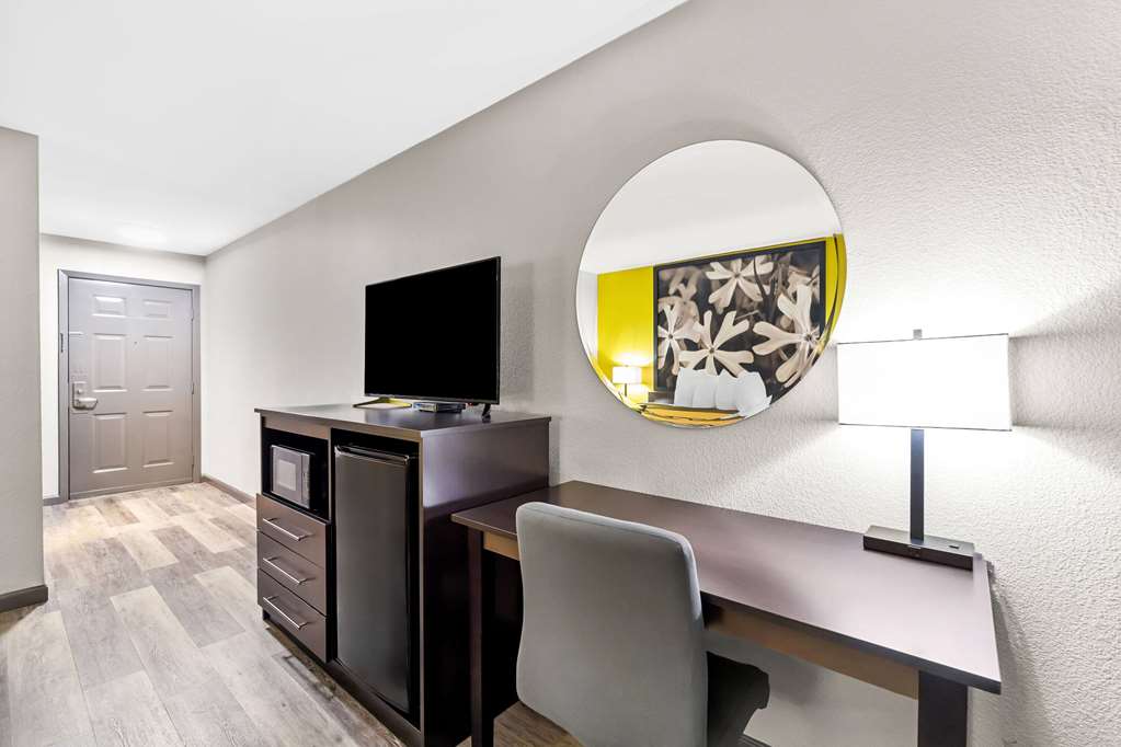Super 8 by Wyndham Paragould - photo 18
