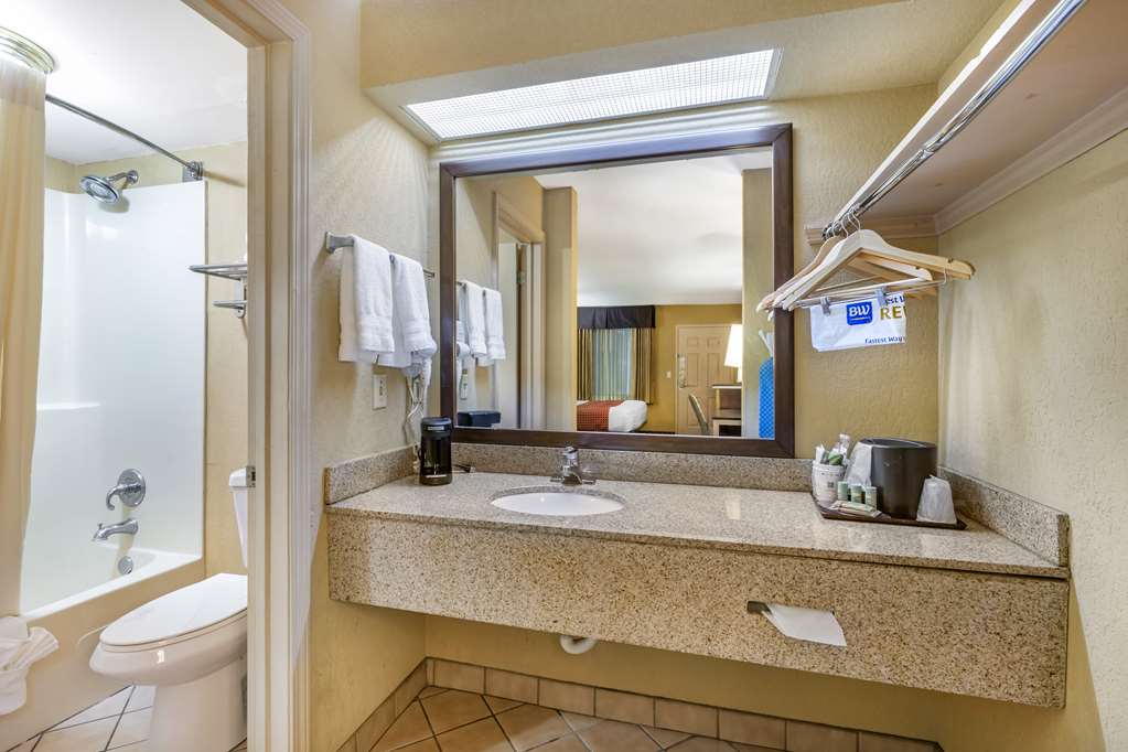 Best Western Bradford Inn - photo 26