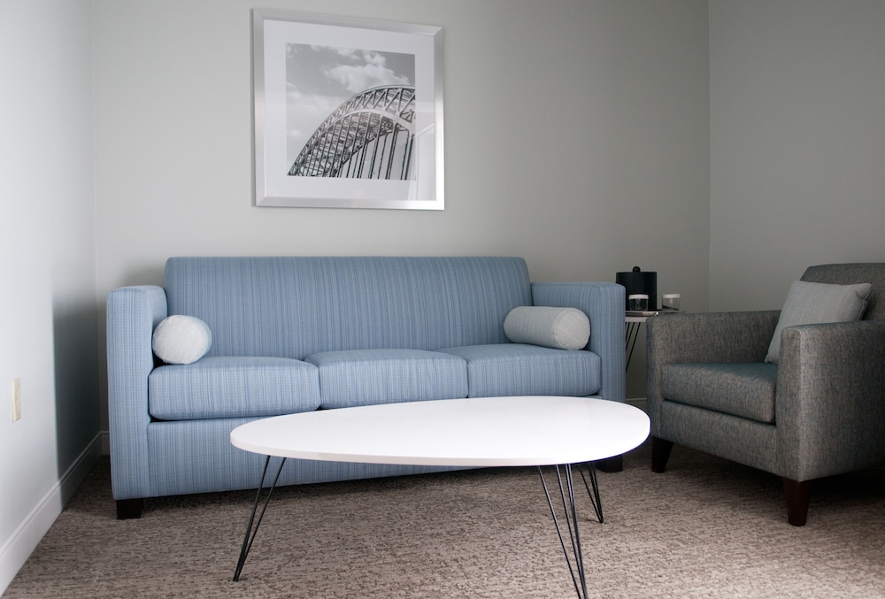 Crowne Plaza Suites Pittsburgh South by IHG - photo 11