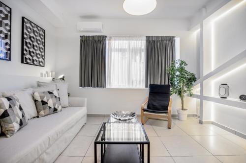 Supreme B1 Apartment in Syntagma — 4-Star Luxury Hotel in Athens, Greece