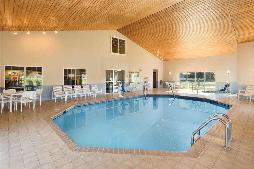 Country Inn & Suites by Radisson Chippewa Falls WI - photo 10