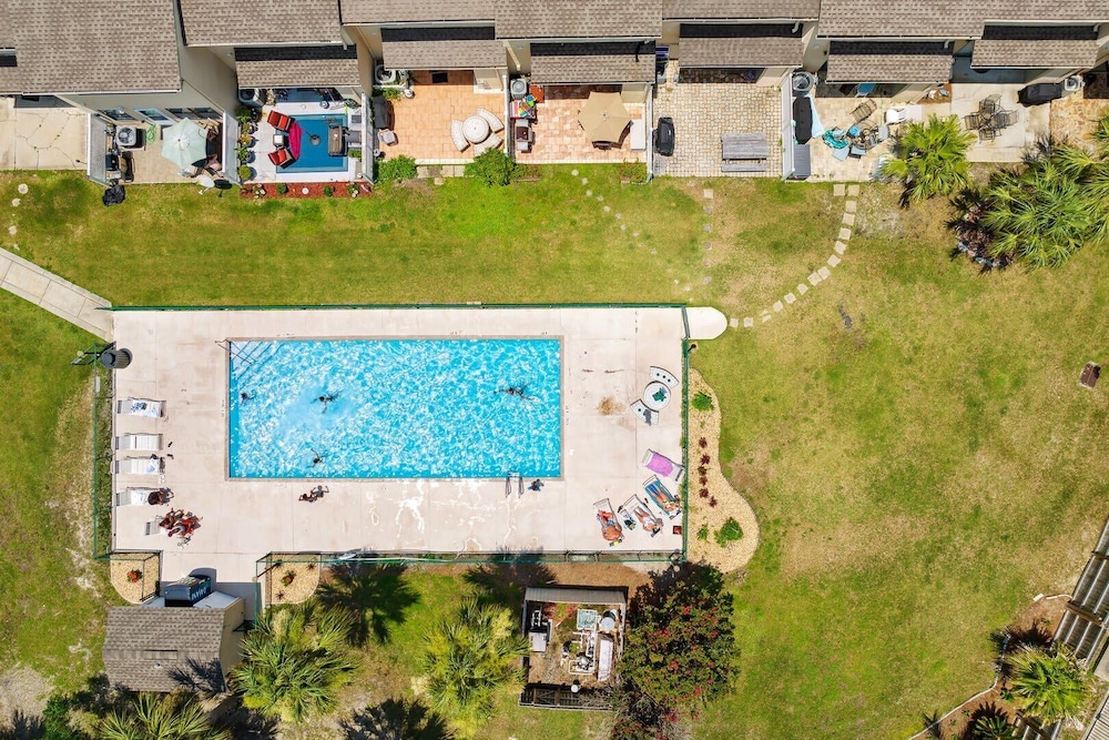 The Turtle Nest Resort Condo w Pool - photo 18