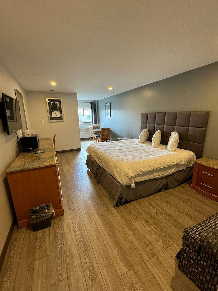 Days Inn by Wyndham Moosic - photo 7