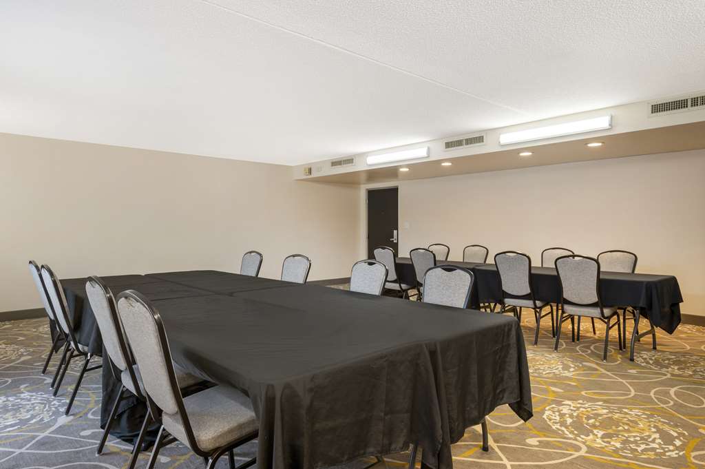 Best Western Ashbury Inn - photo 29