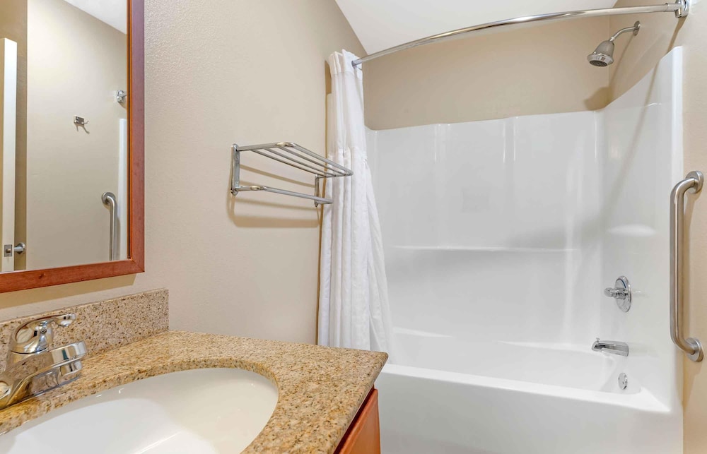 Extended Stay America Suites McAlester Hwy 69 - photo 25