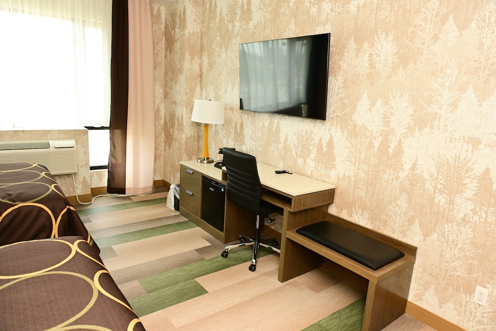 Super 8 by Wyndham Bronx Near Botanical Garden - photo 8