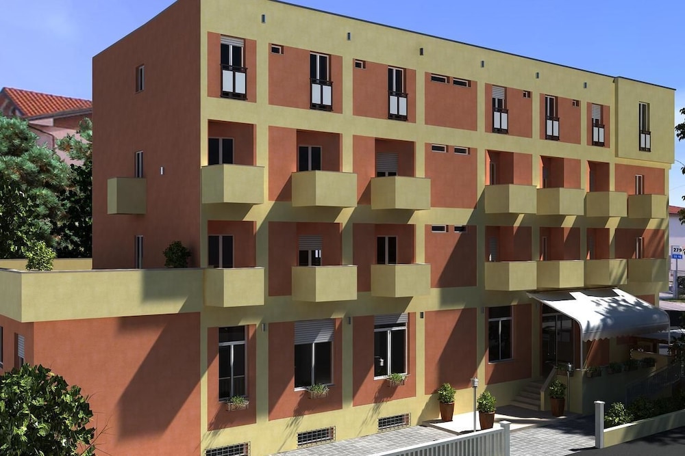 Hotel Elena - carbon neutral hotel in Senigallia