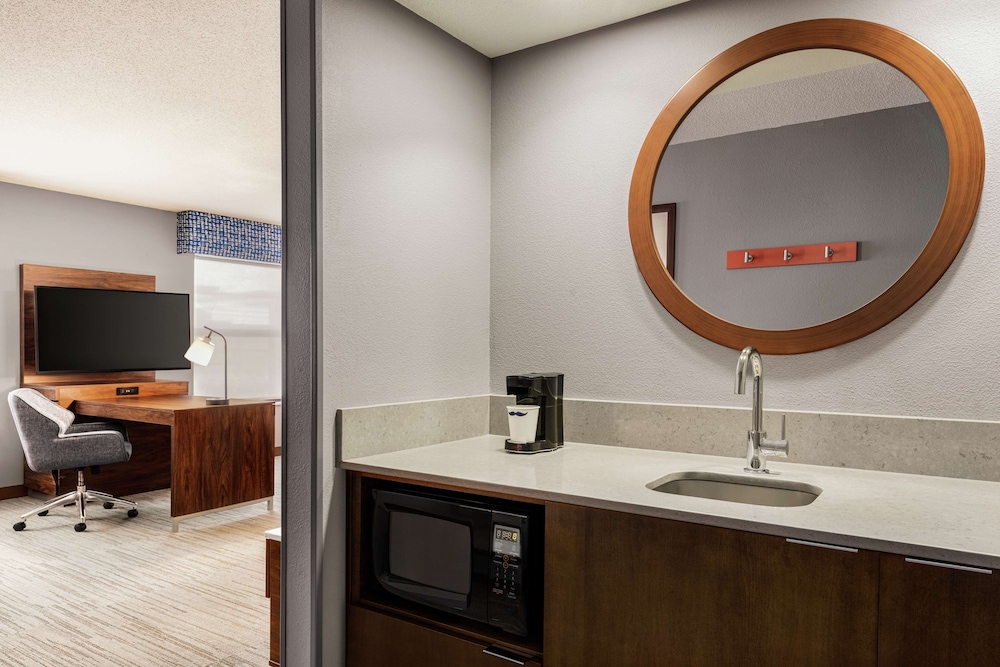 Hampton Inn & Suites Valparaiso - photo 7