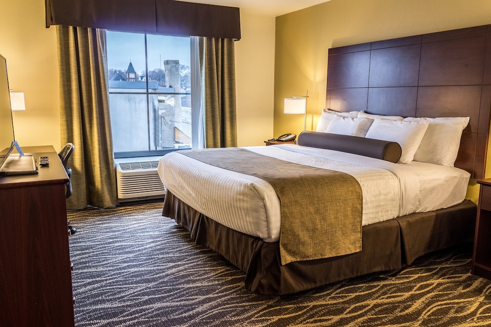 Cobblestone Hotel & Suites Chippewa Falls - photo 37
