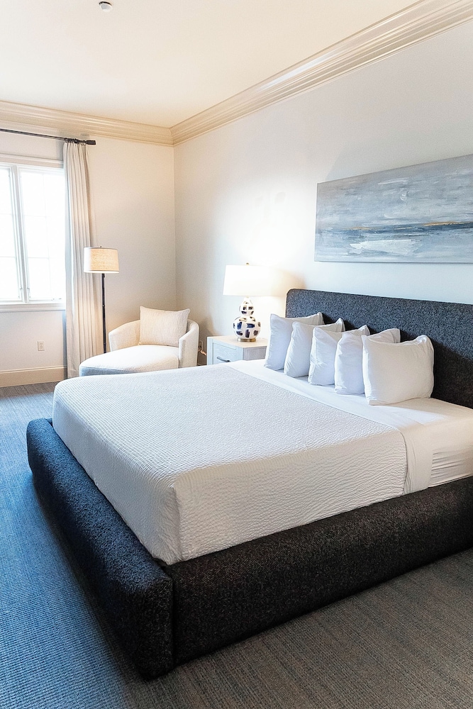 Carriage House Hotel in Lafayette, United States