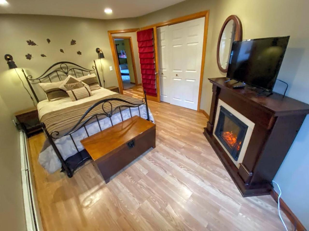 C1 Top Rated Ski In Ski Out Townhome Great views fireplaces fast wifi AC Short walk to slopes - photo 24