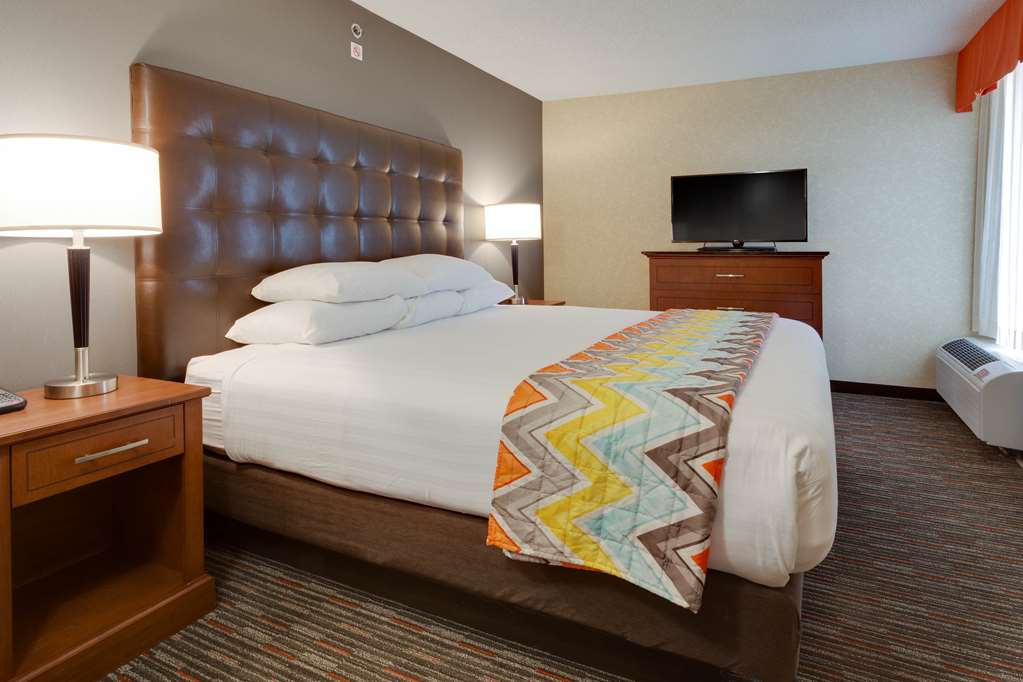 Drury Inn & Suites Columbia Stadium Boulevard - photo 8