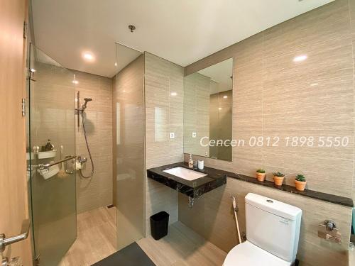 Cozy Japandi Room at Hillcrest Millenium Village Lippo Karawaci near Aryaduta Hotel & Siloam Hospital in Unknown City, Indonesia