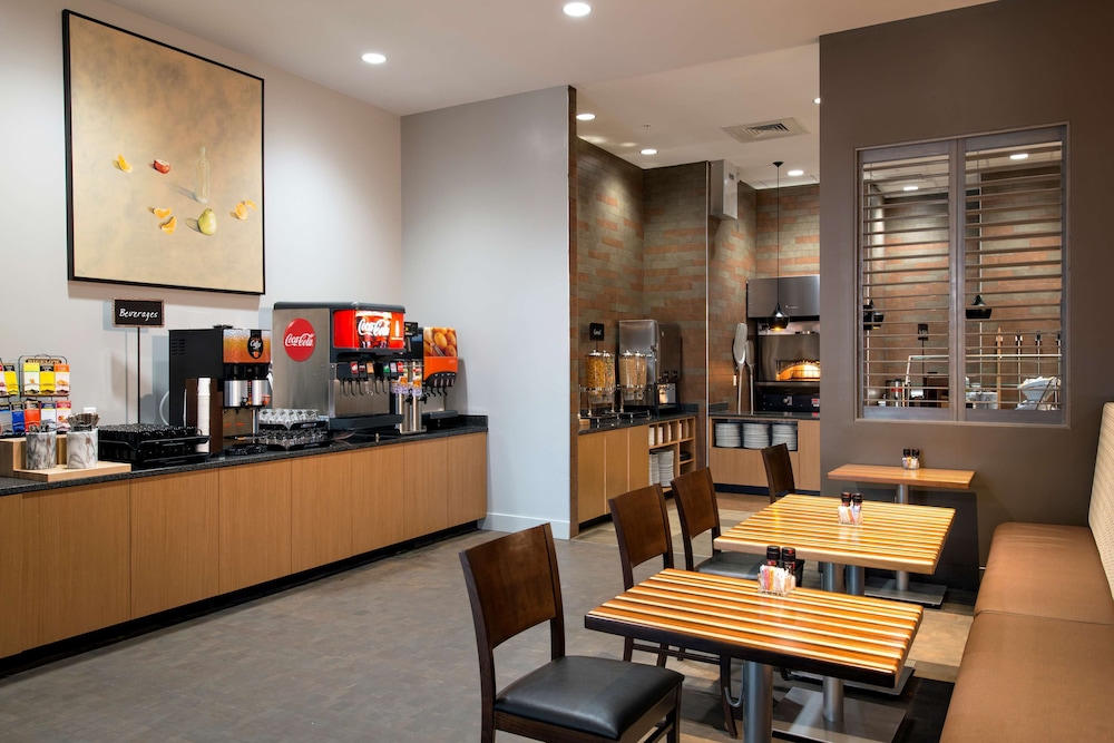 Embassy Suites by Hilton Charlotte Ayrsley - photo 41