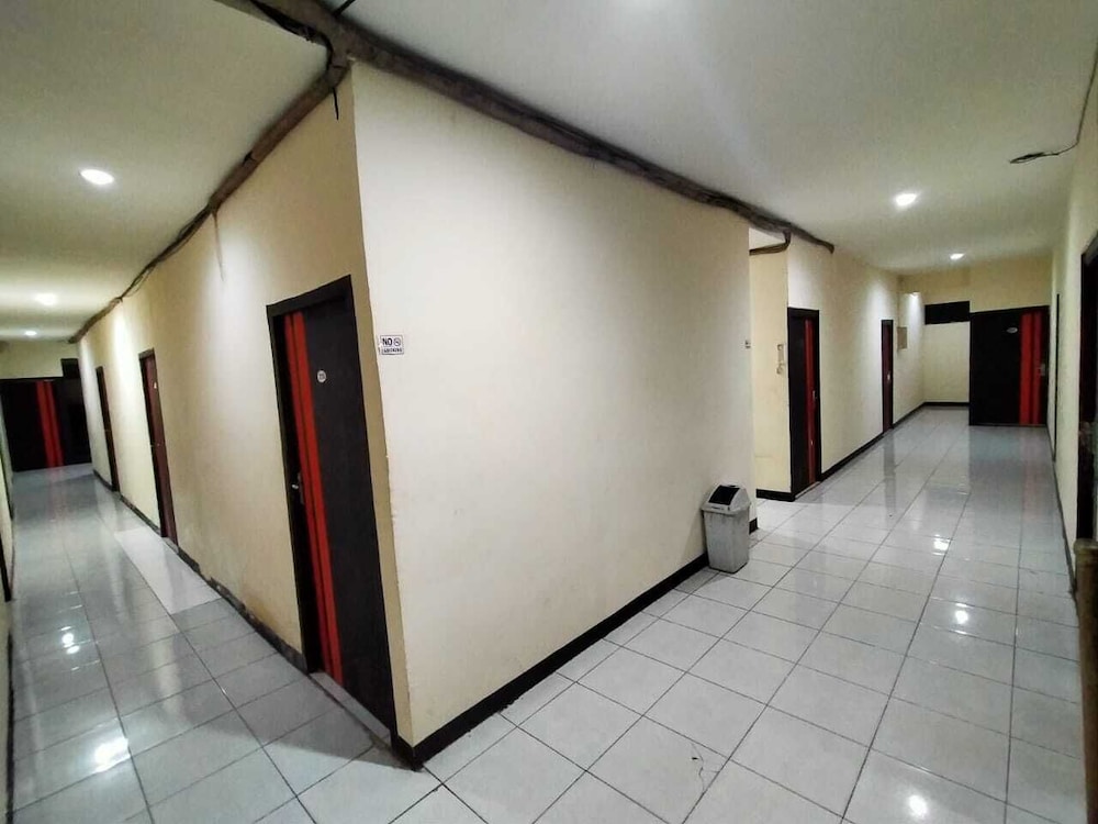 Hotel Surya — hotel in Pontianak