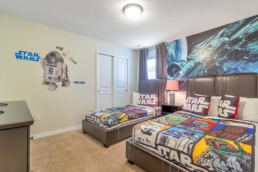 Solterra Resort 7BD Brand New Pool Home #7st565 — 4-Star Luxury Hotel in Davenport, United States