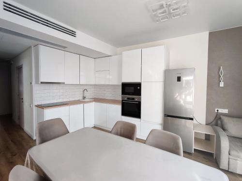 White Sails Apartments