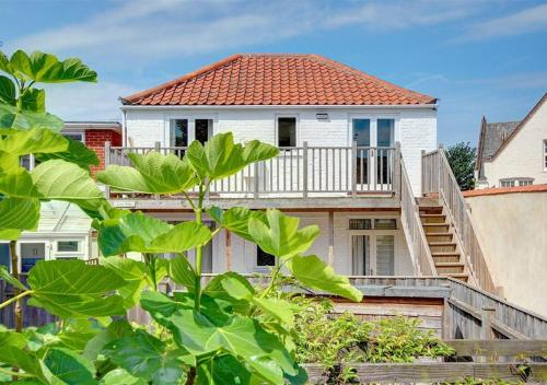 High Tide - carbon neutral hotel in Aldeburgh