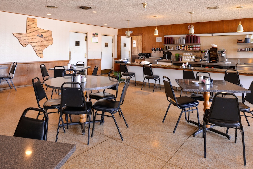 Ranch House Motel - photo 23