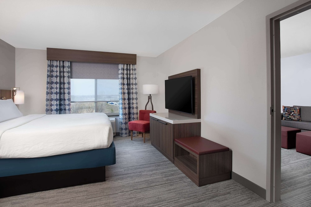 Hilton Garden Inn Omaha West - photo 22