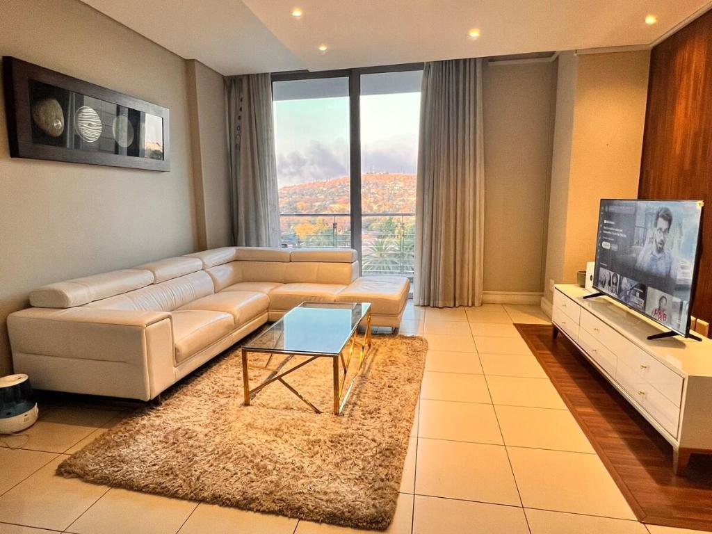 Executive 2 Bedroom Luxury Suite in Bedford Centre Mall — 4-Star Luxury Hotel in Johannesburg, South Africa