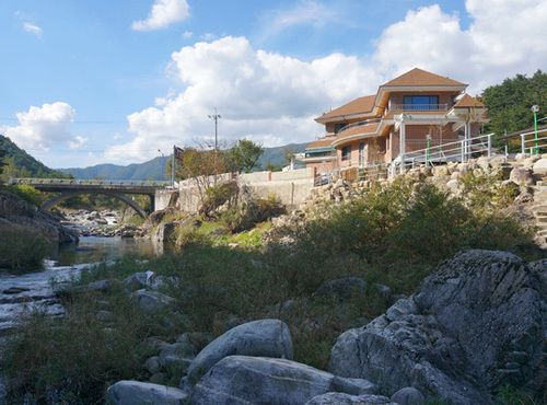 Gangneung Sogeumgang Happy Pension — 4-Star Luxury Hotel in Gangneung, South Korea