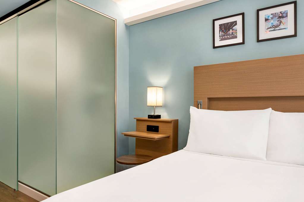 Wingate by Wyndham Bronx Haven Park - photo 29