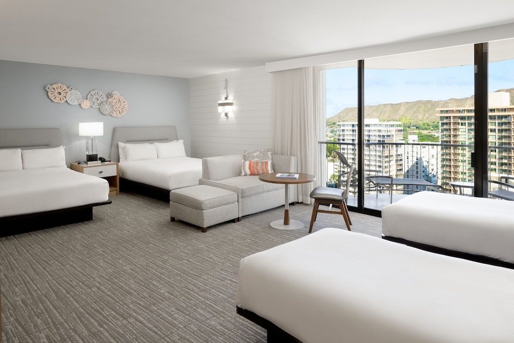 Waikiki Beach Marriott Resort & Spa - photo 23