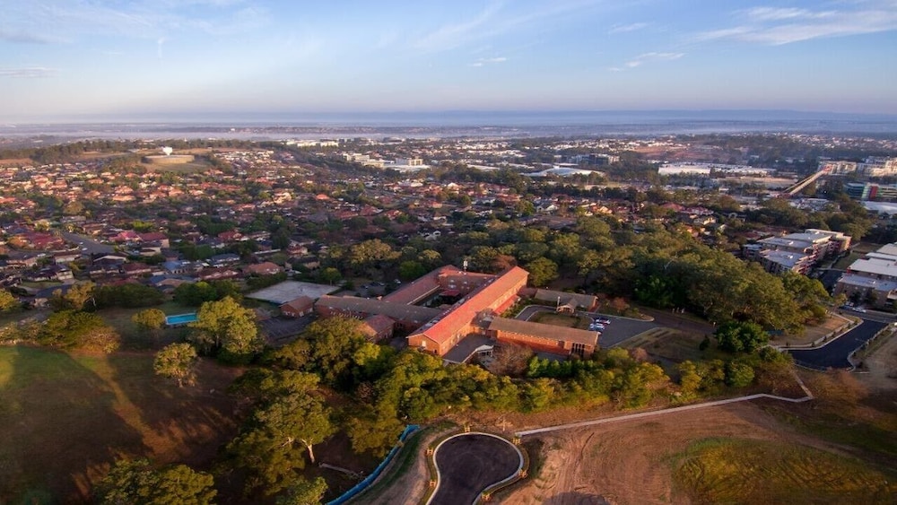 Mary MacKillop Spirituality Centre Baulkham Hills — hotel in Baulkham Hills