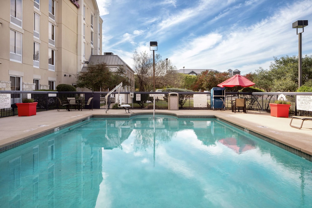 Hampton Inn & Suites Austin Airport - photo 31