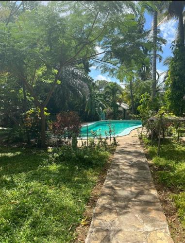 Villa Vanessa — 4-Star Luxury Hotel in Malindi, Kenya