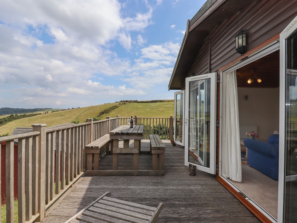 Tamar View Lodge — 4-Star Luxury Hotel in Torpoint, United Kingdom