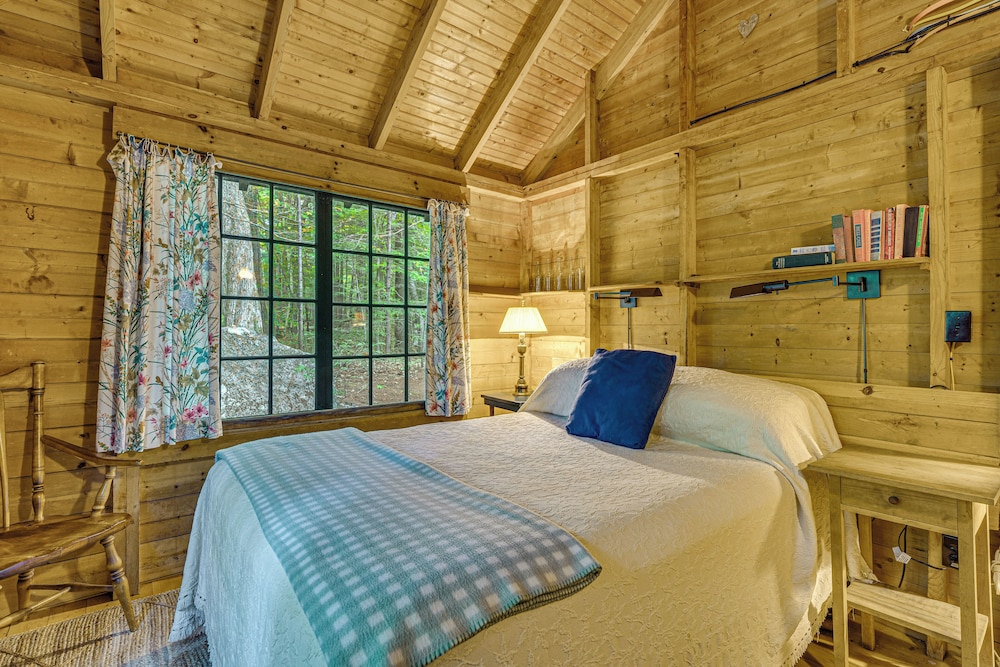 Rustic Cabin W Squam Lake Access And Fireplace 20796764 — Holderness