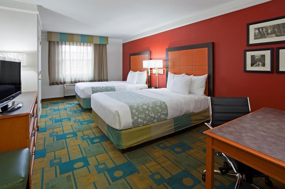 La Quinta Inn Chicago Oakbrook Terrace - photo 21