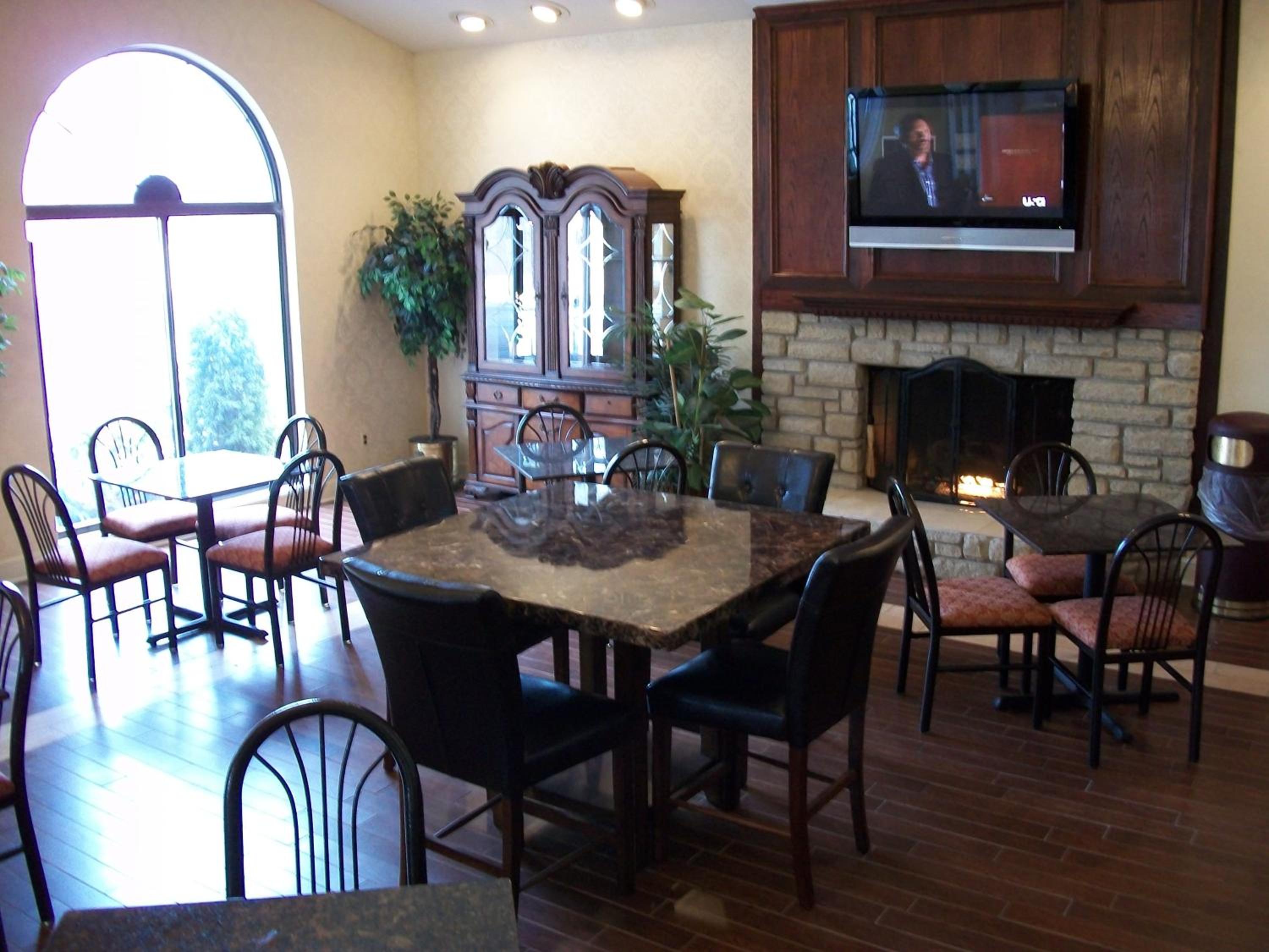 Americas Best Value Inn Romulus Detroit Airport - photo 12