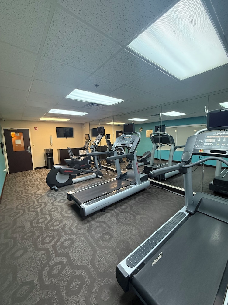 Fairfield Inn & Suites by Marriott Atlanta Suwanee - photo 21