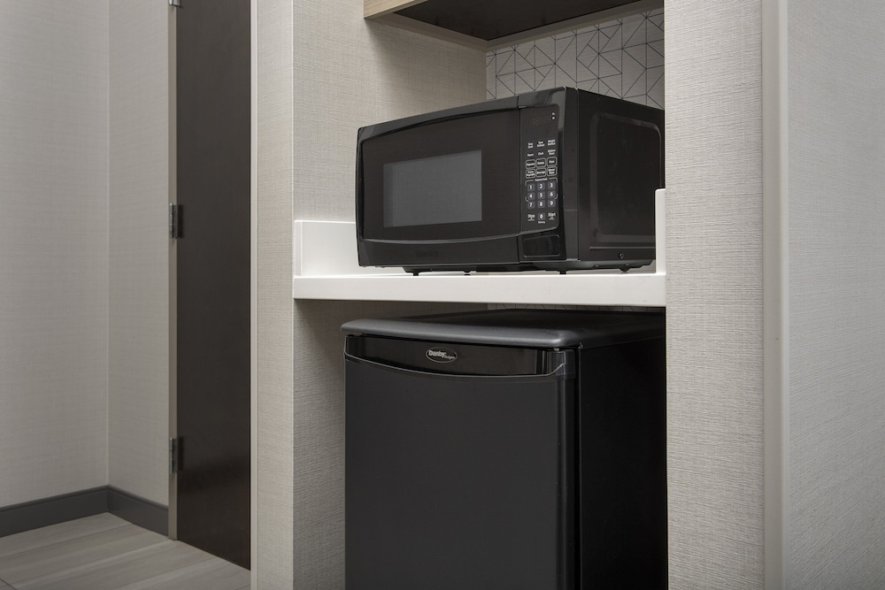 Holiday Inn Express & Suites Knoxville Clinton by IHG - photo 19