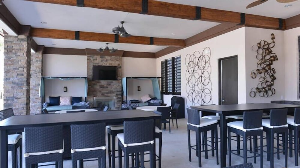 Fabulous Single Home w Pool at Solterra Resort - photo 50