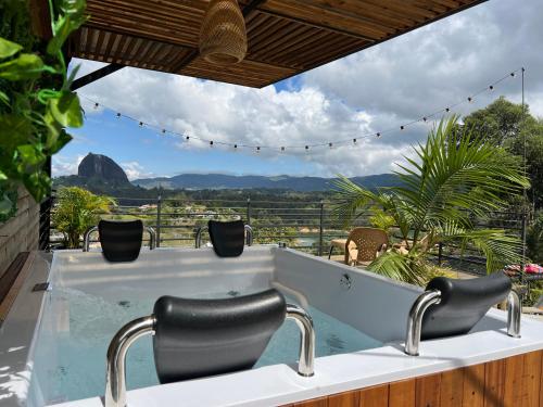 Breeze Glamping Guatape in El Penol, Colombia
