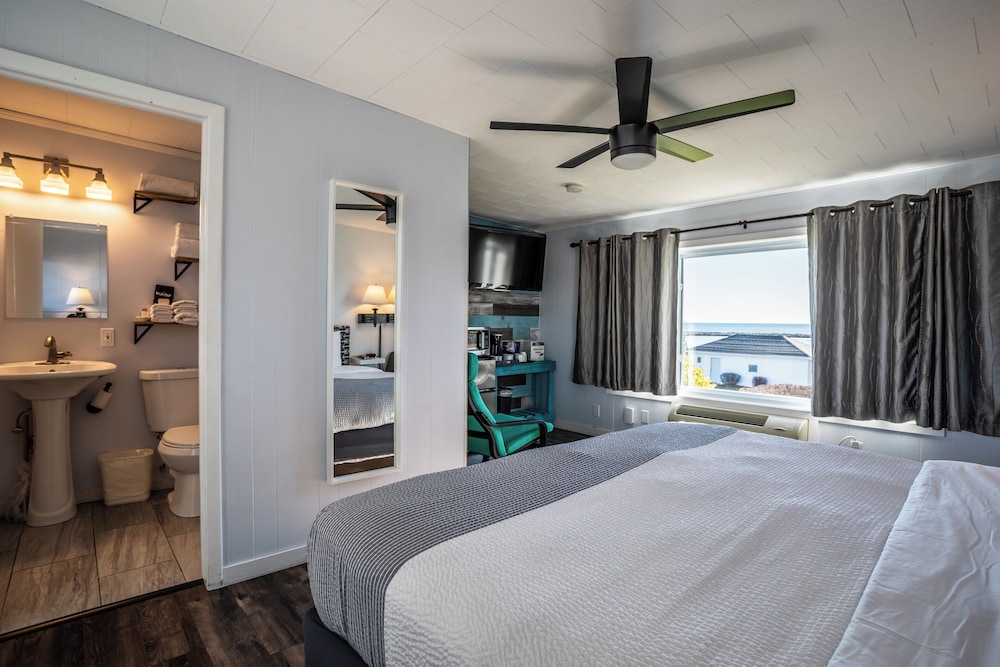 Beachfront Inn - photo 32