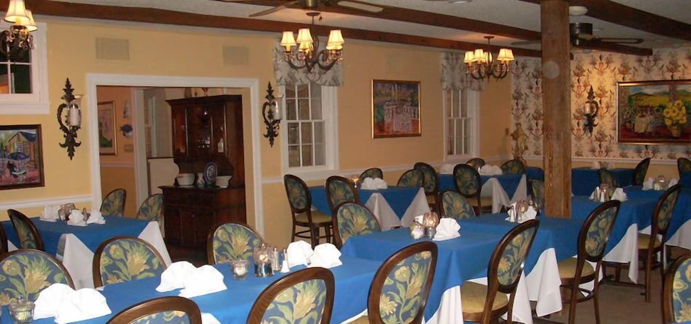 Crestmont Inn - photo 37