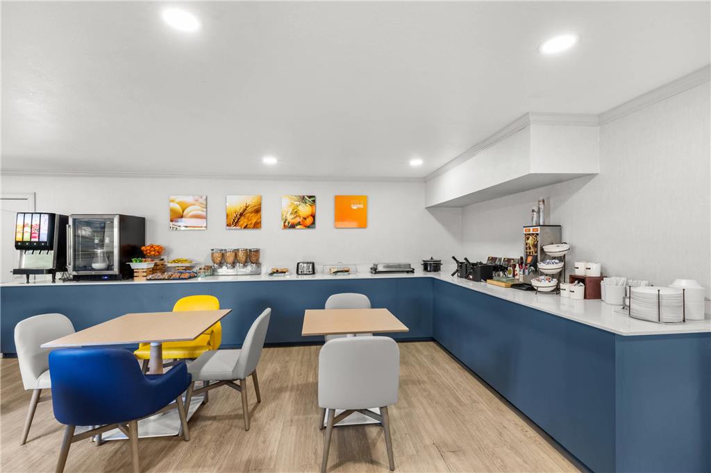 Comfort Inn & Suites Rome South - photo 40